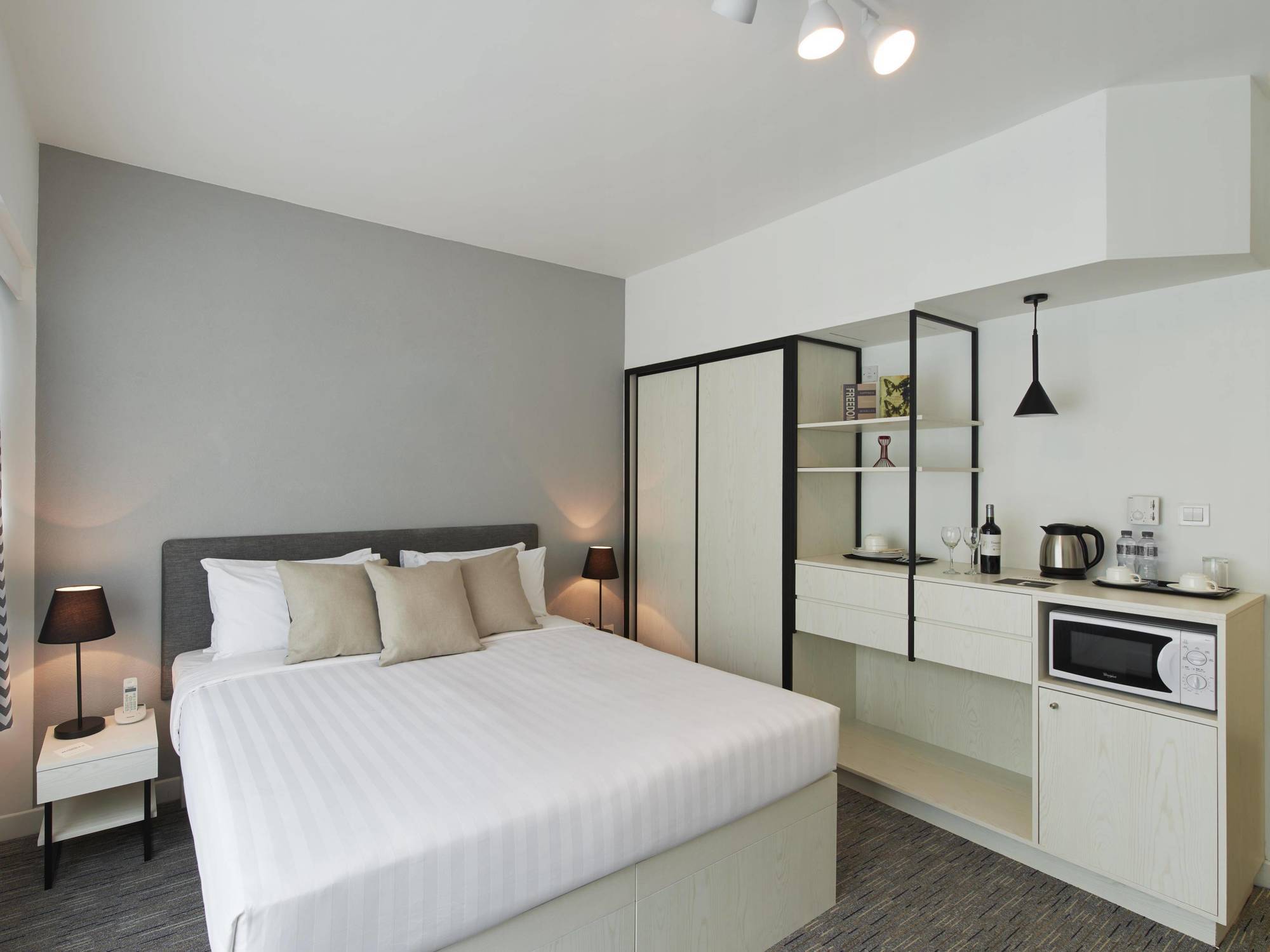 Bay Bridge Lifestyle Retreat, Managed By Tang'S Living Hotel Hong Kong Exterior photo